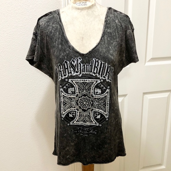 Crash & Burn Women’s Black S/S Graphic T-shirt with Rhinestone Studded Cross - M - Picture 12 of 17